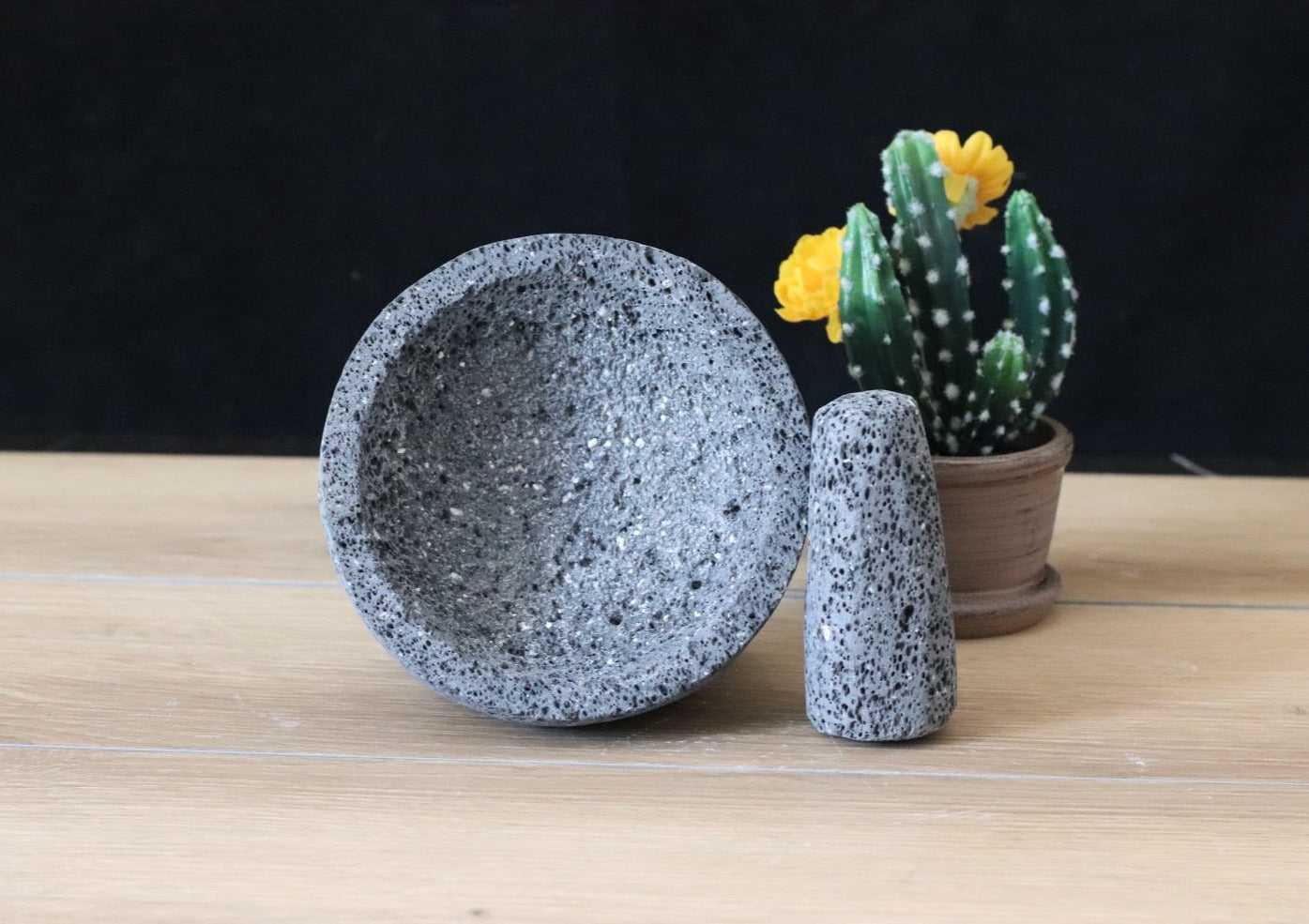 Mighty Bowl & Pestle - Lava Stone - 6 Inch Molcajete 6 Inch Round